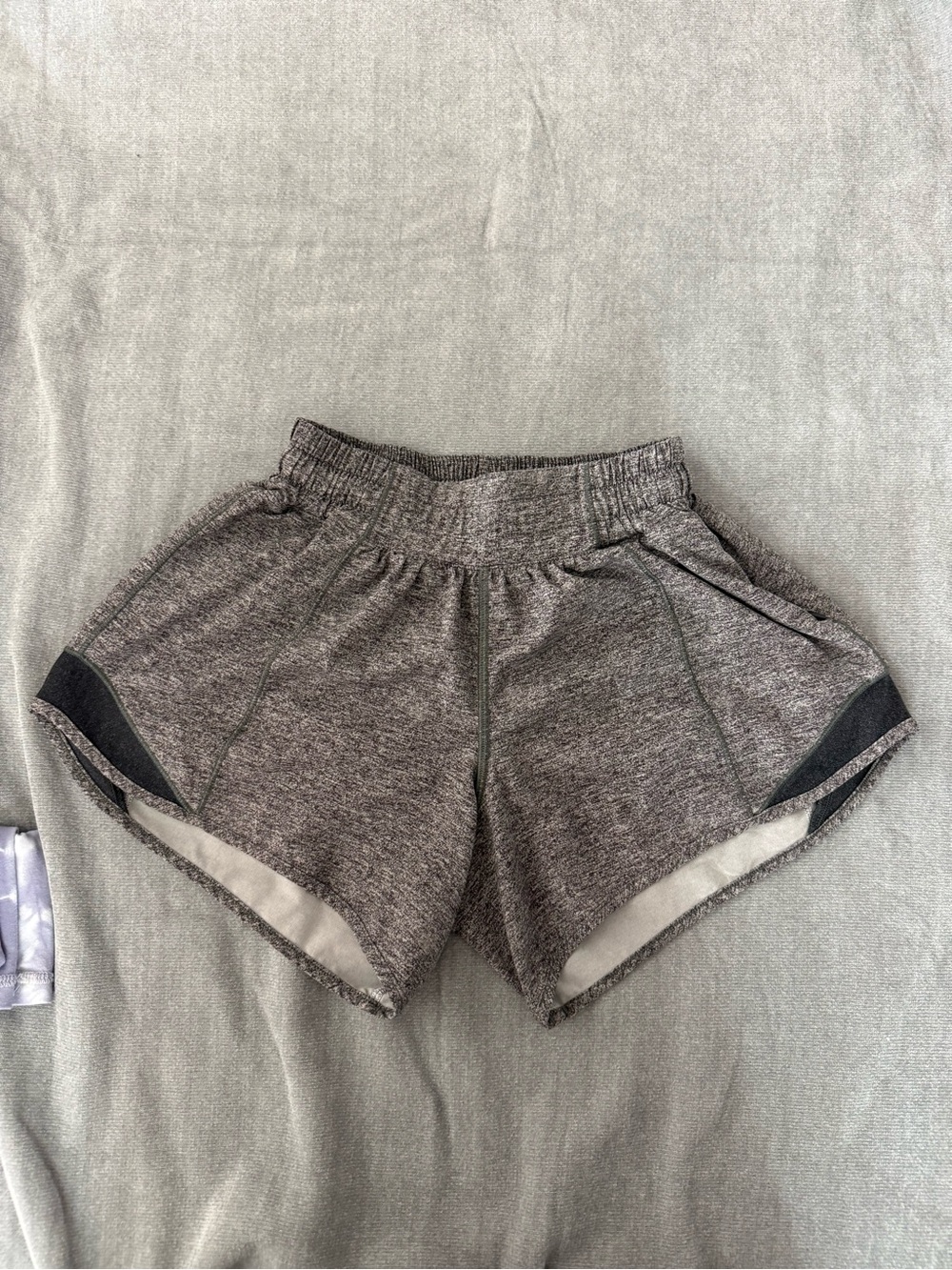 Lululemon Hotty Hot Short II 4 inch heather lux multi black size 2 running short